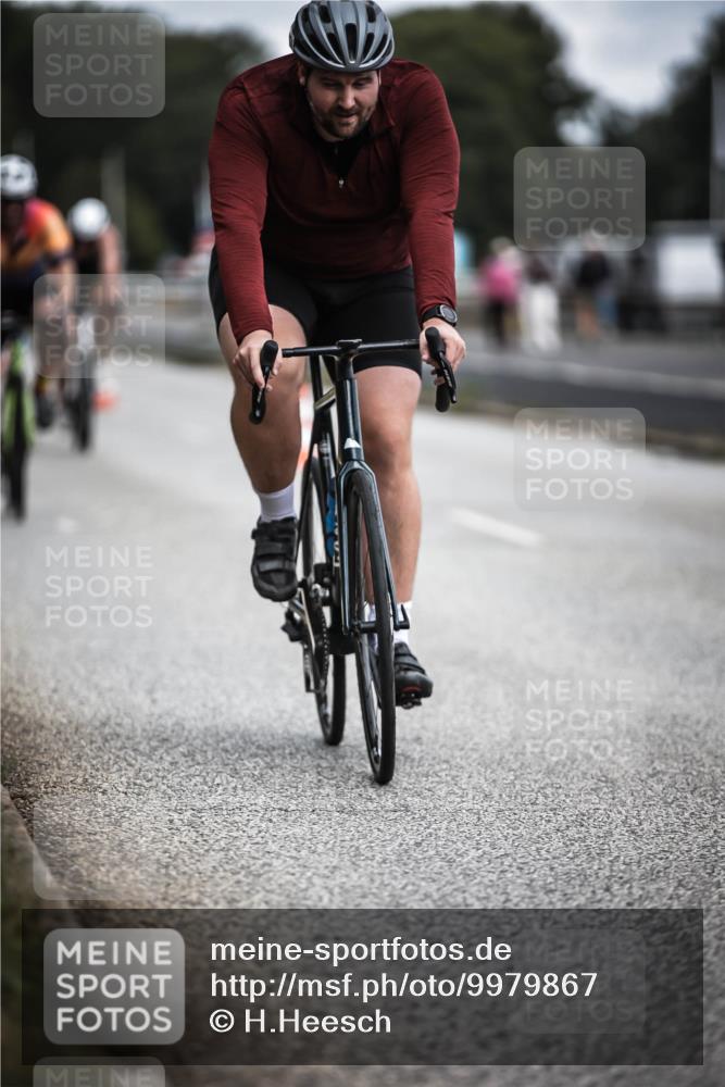 16.08.2026 - KN Förde Triathlon 2026 H.Heesch http://msf.ph/oto/9979867 16.08.2026 11:37:07 Radfahren 370, 398, 404, 407, 415 meine-sportfotos.de