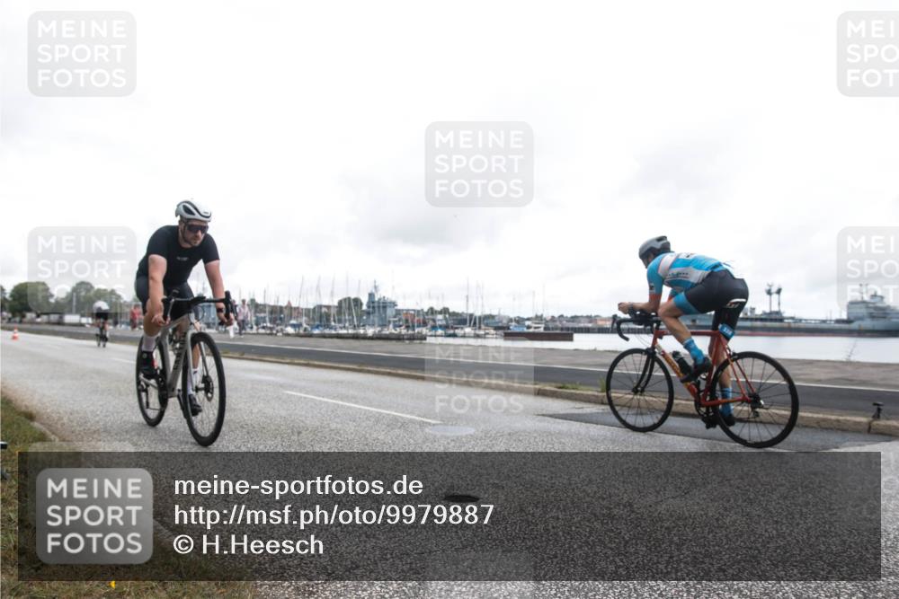 16.08.2026 - KN Förde Triathlon 2026 H.Heesch http://msf.ph/oto/9979887 16.08.2026 11:18:46 Radfahren 354, 429 meine-sportfotos.de
