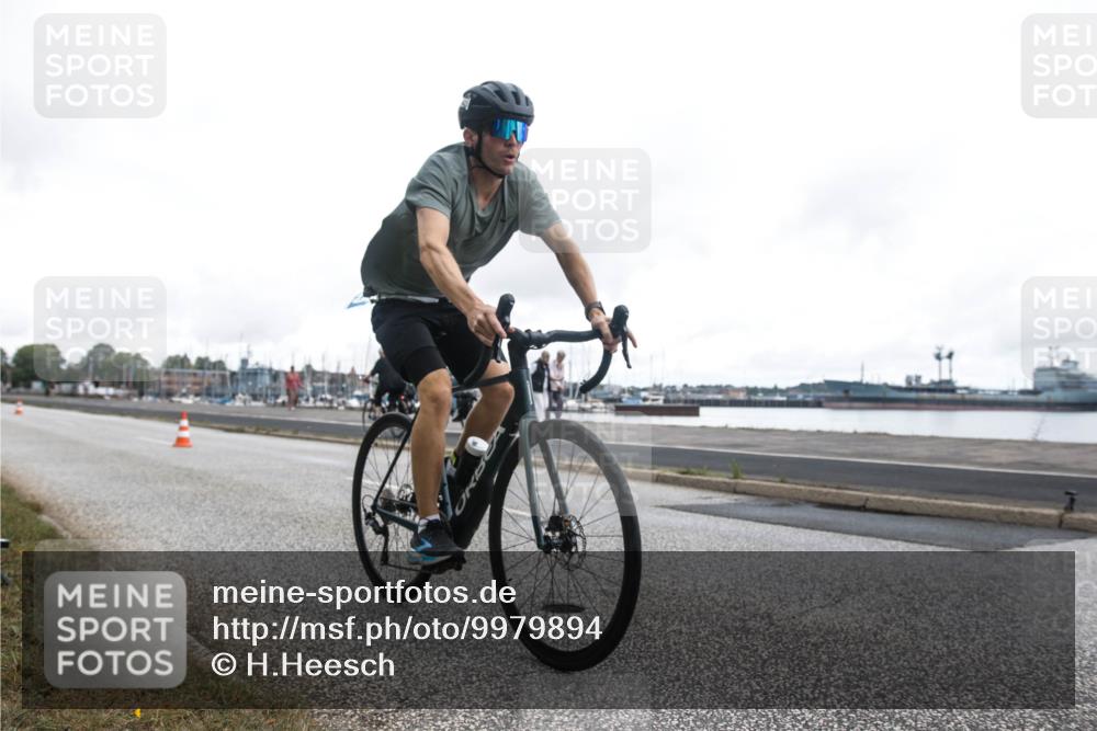 16.08.2026 - KN Förde Triathlon 2026 H.Heesch http://msf.ph/oto/9979894 16.08.2026 11:18:59 Radfahren 310, 312, 352, 425 meine-sportfotos.de