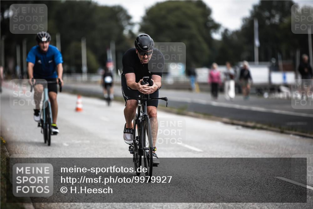 16.08.2026 - KN Förde Triathlon 2026 H.Heesch http://msf.ph/oto/9979927 16.08.2026 11:37:16 Radfahren 385, 402 meine-sportfotos.de