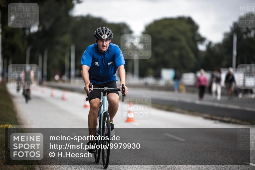 16.08.2026 - KN Förde Triathlon 2026 H.Heesch http://msf.ph/oto/9979930 16.08.2026 11:37:17 Radfahren 385 meine-sportfotos.de