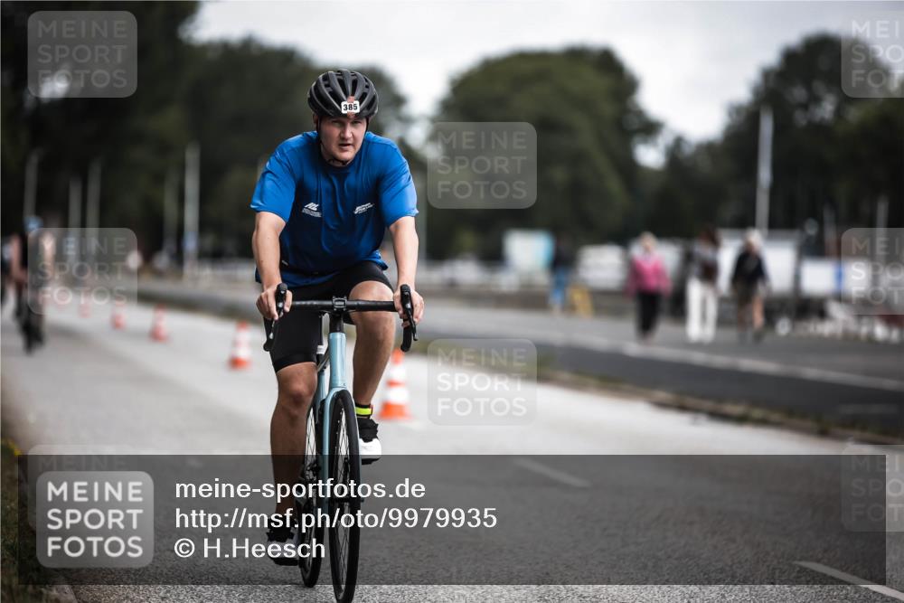 16.08.2026 - KN Förde Triathlon 2026 H.Heesch http://msf.ph/oto/9979935 16.08.2026 11:37:17 Radfahren 385 meine-sportfotos.de