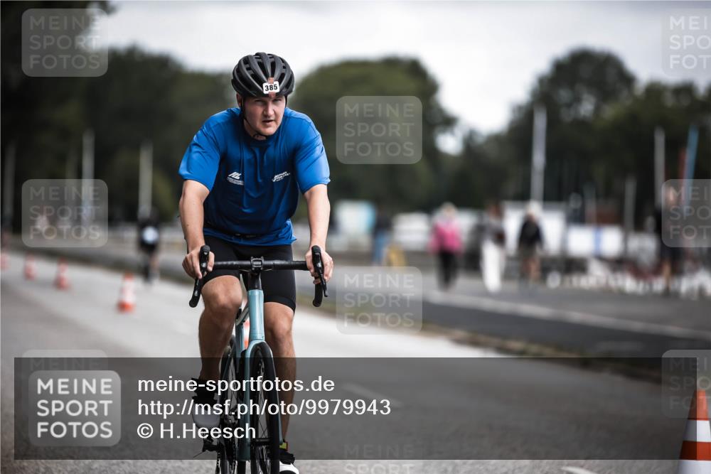 16.08.2026 - KN Förde Triathlon 2026 H.Heesch http://msf.ph/oto/9979943 16.08.2026 11:37:17 Radfahren 385 meine-sportfotos.de