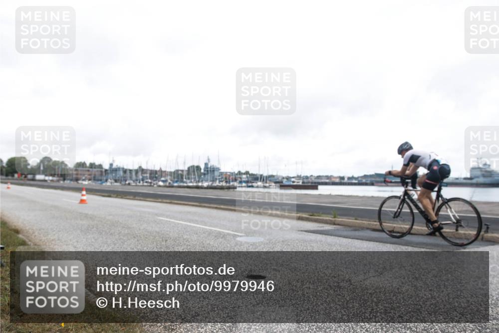 16.08.2026 - KN Förde Triathlon 2026 H.Heesch http://msf.ph/oto/9979946 16.08.2026 11:20:04 Radfahren 314, 315, 321, 329, 368, 369, 390, 417, 439 meine-sportfotos.de