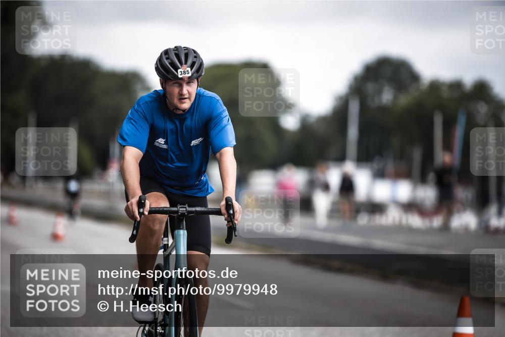 16.08.2026 - KN Förde Triathlon 2026 H.Heesch http://msf.ph/oto/9979948 16.08.2026 11:37:17 Radfahren 385 meine-sportfotos.de