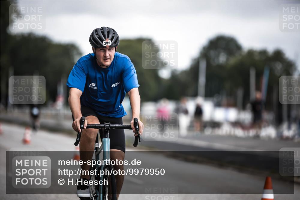 16.08.2026 - KN Förde Triathlon 2026 H.Heesch http://msf.ph/oto/9979950 16.08.2026 11:37:17 Radfahren 385 meine-sportfotos.de