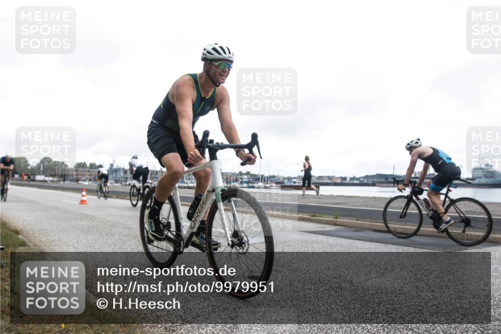 16.08.2026 - KN Förde Triathlon 2026 H.Heesch http://msf.ph/oto/9979951 16.08.2026 11:20:05 Radfahren 314, 315, 325, 329, 368, 390, 439 meine-sportfotos.de
