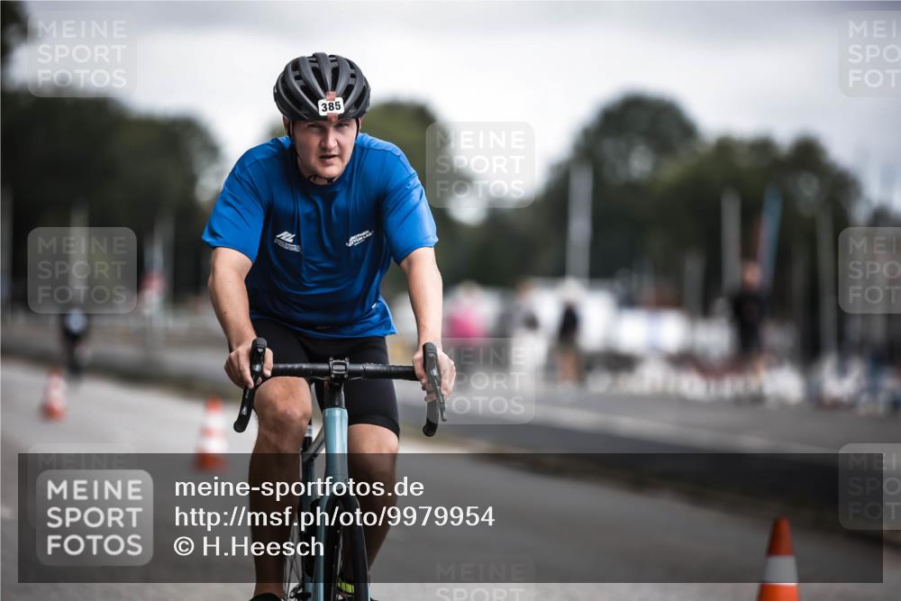 16.08.2026 - KN Förde Triathlon 2026 H.Heesch http://msf.ph/oto/9979954 16.08.2026 11:37:17 Radfahren 385 meine-sportfotos.de
