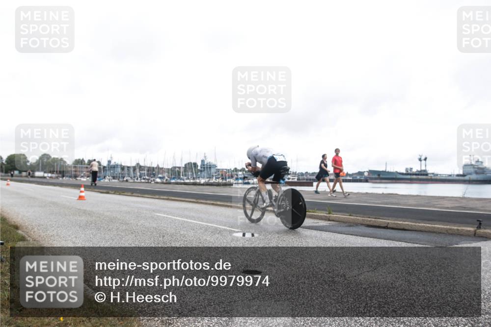 16.08.2026 - KN Förde Triathlon 2026 H.Heesch http://msf.ph/oto/9979974 16.08.2026 11:20:34 Radfahren 324, 337 meine-sportfotos.de