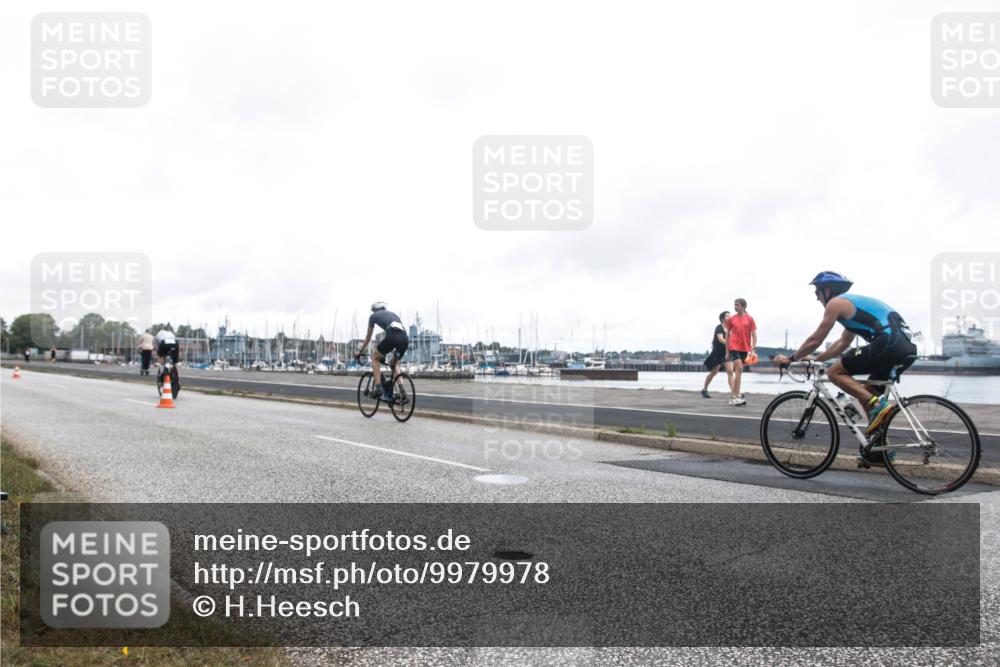 16.08.2026 - KN Förde Triathlon 2026 H.Heesch http://msf.ph/oto/9979978 16.08.2026 11:20:35 Radfahren 324, 337 meine-sportfotos.de