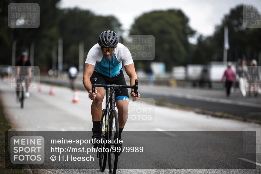 16.08.2026 - KN Förde Triathlon 2026 H.Heesch http://msf.ph/oto/9979989 16.08.2026 11:37:26 Radfahren 374, 413, 424 meine-sportfotos.de