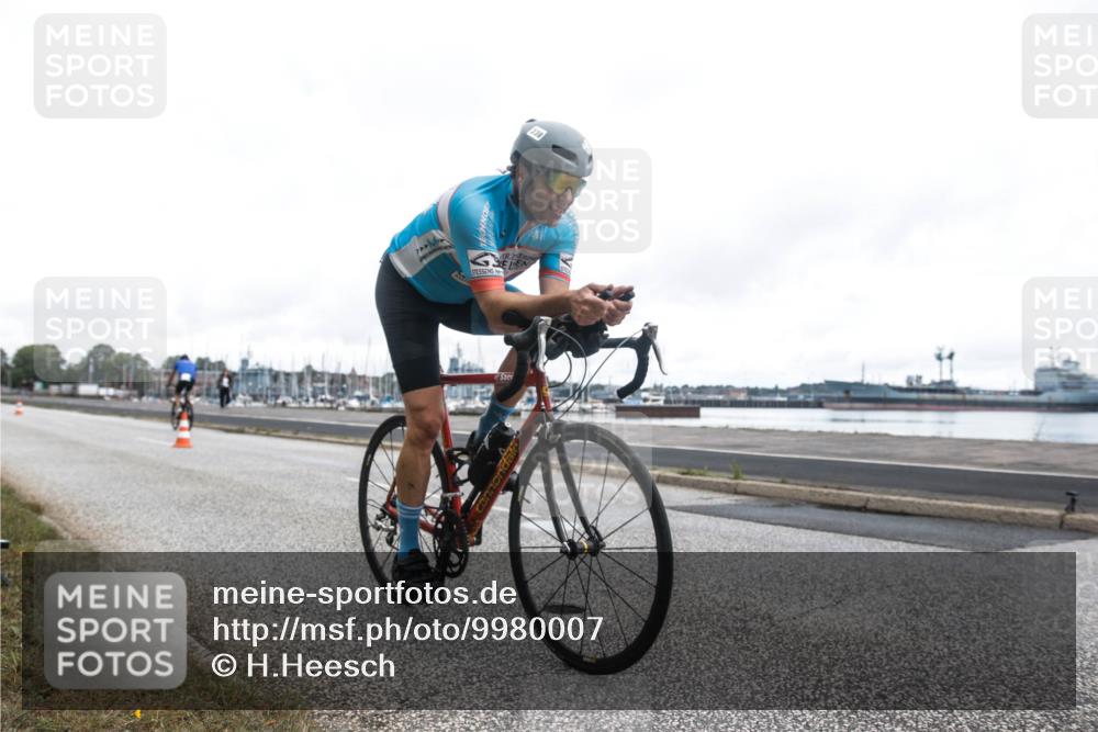 16.08.2026 - KN Förde Triathlon 2026 H.Heesch http://msf.ph/oto/9980007 16.08.2026 11:21:15 Radfahren 312, 320, 338 meine-sportfotos.de
