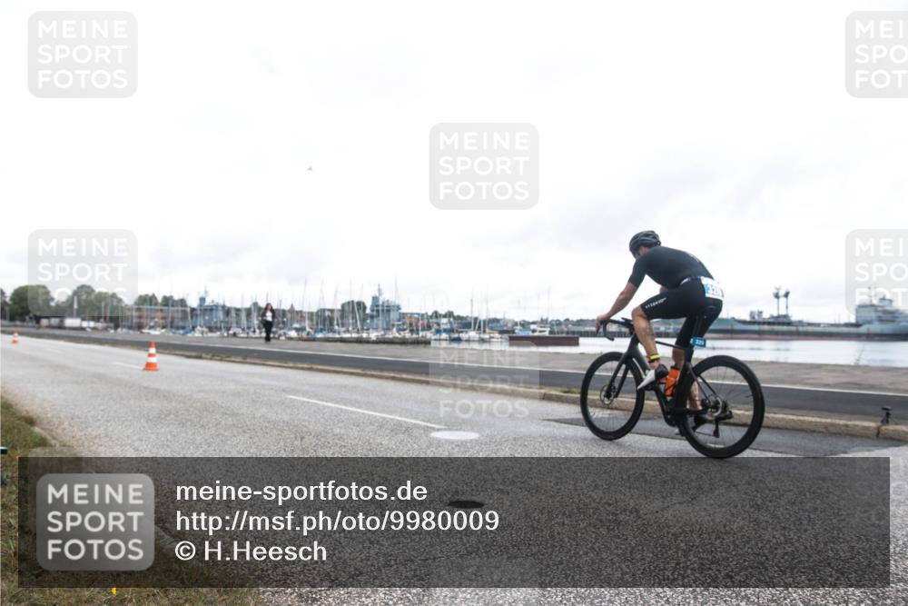16.08.2026 - KN Förde Triathlon 2026 H.Heesch http://msf.ph/oto/9980009 16.08.2026 11:21:21 Radfahren 312, 424 meine-sportfotos.de