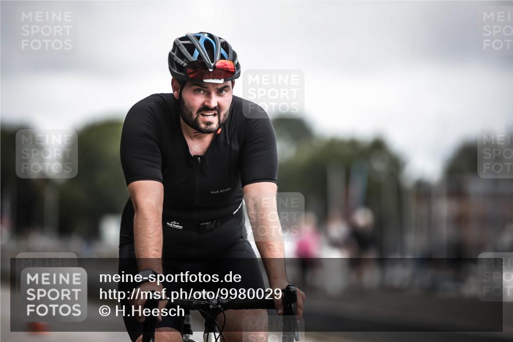 16.08.2026 - KN Förde Triathlon 2026 H.Heesch http://msf.ph/oto/9980029 16.08.2026 11:37:31 Radfahren 374 meine-sportfotos.de