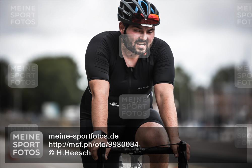 16.08.2026 - KN Förde Triathlon 2026 H.Heesch http://msf.ph/oto/9980034 16.08.2026 11:37:31 Radfahren 374 meine-sportfotos.de