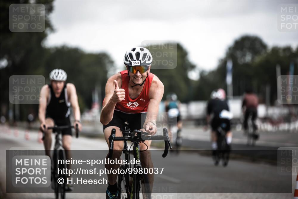 16.08.2026 - KN Förde Triathlon 2026 H.Heesch http://msf.ph/oto/9980037 16.08.2026 11:37:50 Radfahren  meine-sportfotos.de