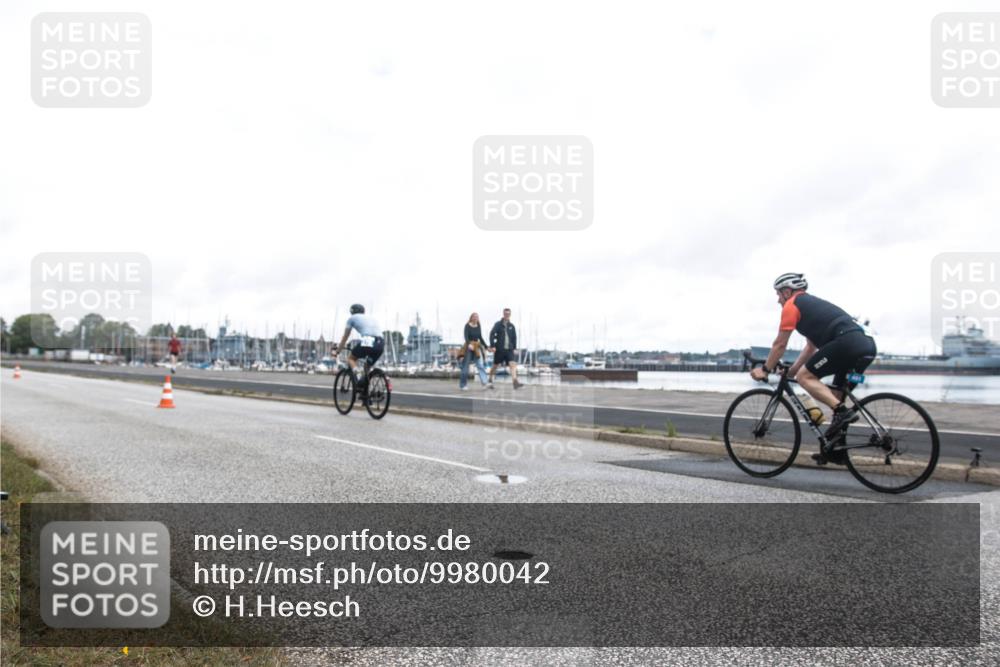 16.08.2026 - KN Förde Triathlon 2026 H.Heesch http://msf.ph/oto/9980042 16.08.2026 11:22:08 Radfahren 321, 393 meine-sportfotos.de