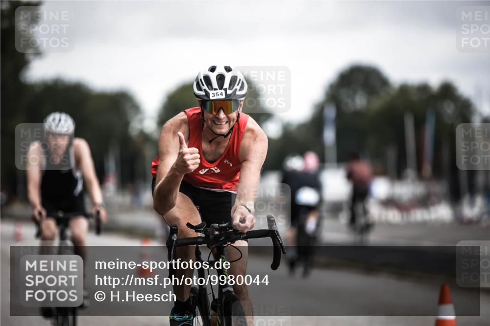 16.08.2026 - KN Förde Triathlon 2026 H.Heesch http://msf.ph/oto/9980044 16.08.2026 11:37:50 Radfahren  meine-sportfotos.de