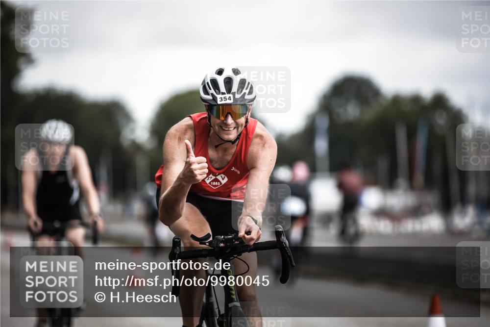 16.08.2026 - KN Förde Triathlon 2026 H.Heesch http://msf.ph/oto/9980045 16.08.2026 11:37:50 Radfahren  meine-sportfotos.de