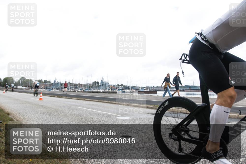 16.08.2026 - KN Förde Triathlon 2026 H.Heesch http://msf.ph/oto/9980046 16.08.2026 11:22:11 Radfahren 321, 329 meine-sportfotos.de