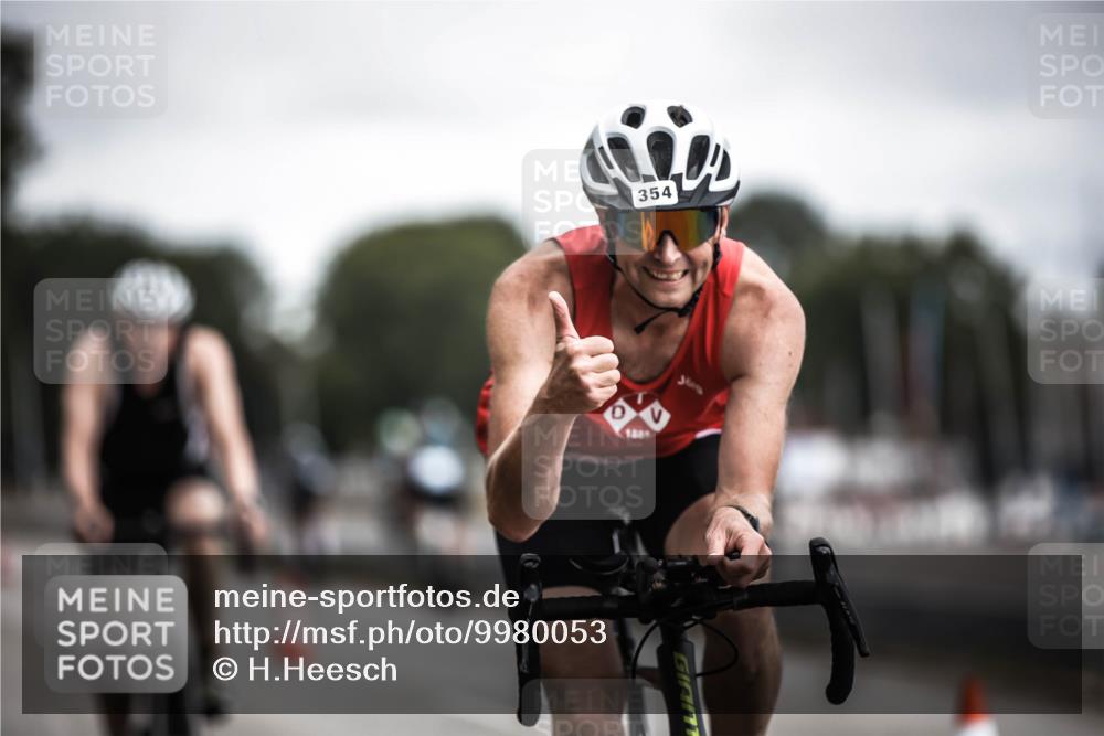 16.08.2026 - KN Förde Triathlon 2026 H.Heesch http://msf.ph/oto/9980053 16.08.2026 11:37:50 Radfahren  meine-sportfotos.de