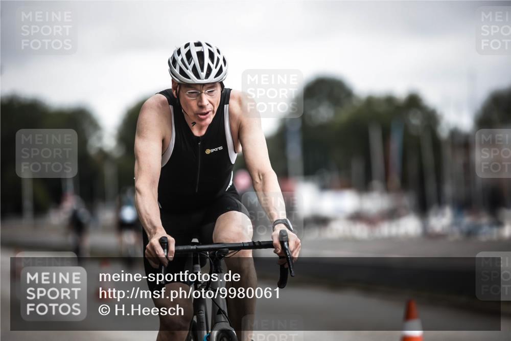 16.08.2026 - KN Förde Triathlon 2026 H.Heesch http://msf.ph/oto/9980061 16.08.2026 11:37:51 Radfahren  meine-sportfotos.de