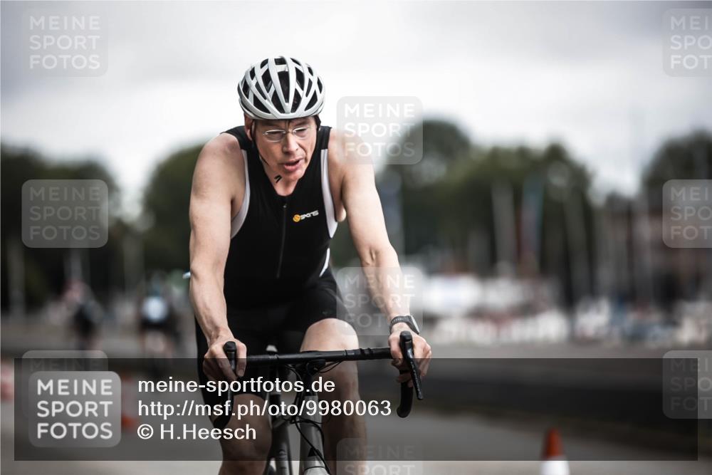 16.08.2026 - KN Förde Triathlon 2026 H.Heesch http://msf.ph/oto/9980063 16.08.2026 11:37:51 Radfahren  meine-sportfotos.de