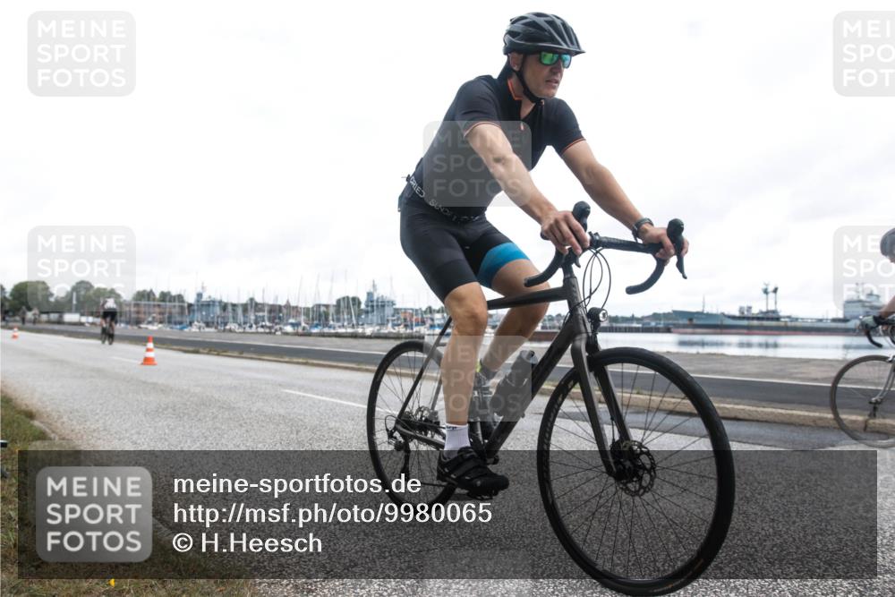 16.08.2026 - KN Förde Triathlon 2026 H.Heesch http://msf.ph/oto/9980065 16.08.2026 11:22:35 Radfahren 307, 325, 336, 368, 408 meine-sportfotos.de