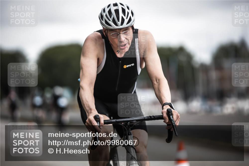 16.08.2026 - KN Förde Triathlon 2026 H.Heesch http://msf.ph/oto/9980067 16.08.2026 11:37:51 Radfahren  meine-sportfotos.de