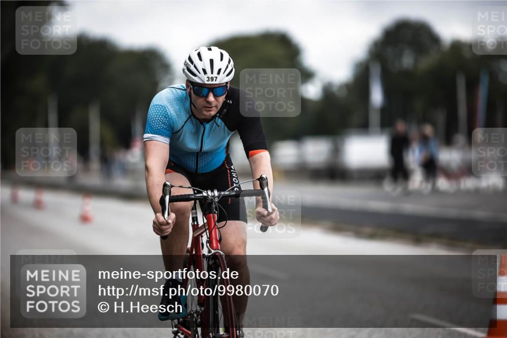 16.08.2026 - KN Förde Triathlon 2026 H.Heesch http://msf.ph/oto/9980070 16.08.2026 11:43:25 Radfahren  meine-sportfotos.de