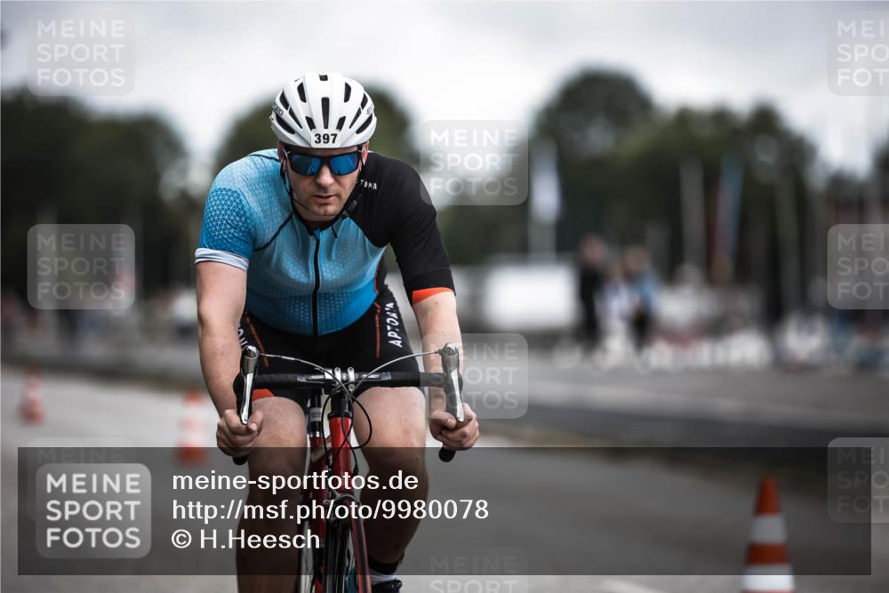 16.08.2026 - KN Förde Triathlon 2026 H.Heesch http://msf.ph/oto/9980078 16.08.2026 11:43:25 Radfahren  meine-sportfotos.de