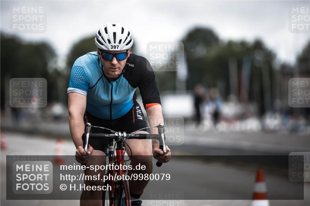 16.08.2026 - KN Förde Triathlon 2026 H.Heesch http://msf.ph/oto/9980079 16.08.2026 11:43:25 Radfahren  meine-sportfotos.de