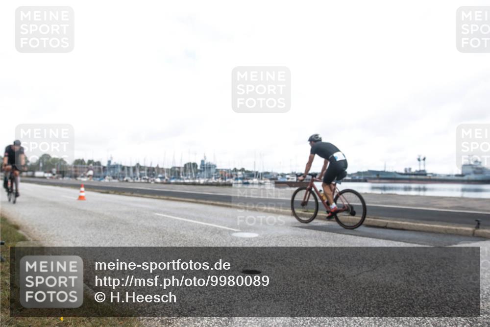16.08.2026 - KN Förde Triathlon 2026 H.Heesch http://msf.ph/oto/9980089 16.08.2026 11:23:12 Radfahren 309, 386, 398, 403, 411 meine-sportfotos.de