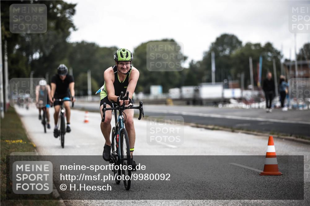 16.08.2026 - KN Förde Triathlon 2026 H.Heesch http://msf.ph/oto/9980092 16.08.2026 11:43:38 Radfahren  meine-sportfotos.de
