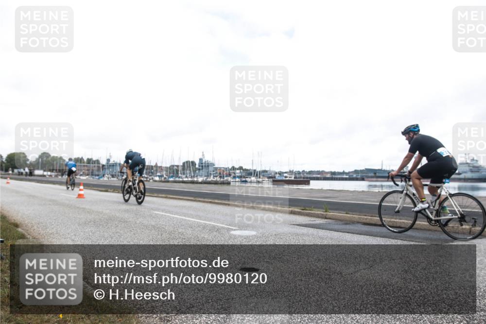 16.08.2026 - KN Förde Triathlon 2026 H.Heesch http://msf.ph/oto/9980120 16.08.2026 11:23:57 Radfahren 308, 392, 422 meine-sportfotos.de