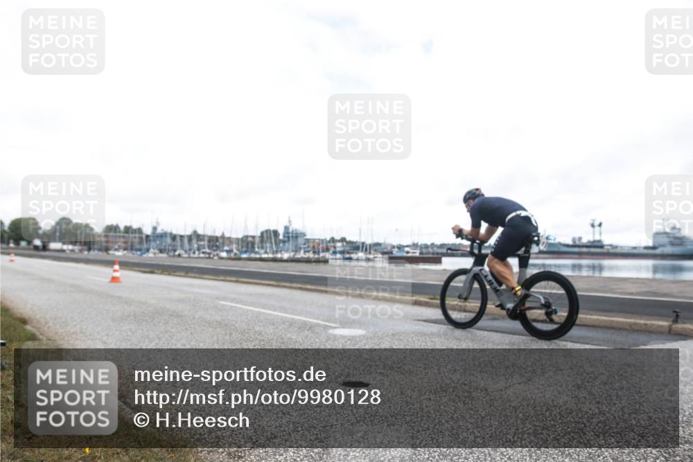 16.08.2026 - KN Förde Triathlon 2026 H.Heesch http://msf.ph/oto/9980128 16.08.2026 11:24:05 Radfahren 308, 330, 350, 394 meine-sportfotos.de