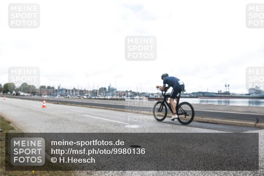 16.08.2026 - KN Förde Triathlon 2026 H.Heesch http://msf.ph/oto/9980136 16.08.2026 11:24:17 Radfahren 412 meine-sportfotos.de