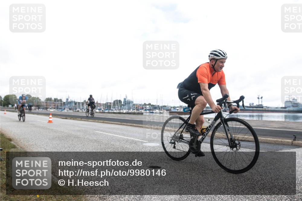 16.08.2026 - KN Förde Triathlon 2026 H.Heesch http://msf.ph/oto/9980146 16.08.2026 11:24:34 Radfahren 343, 401, 436, 804 meine-sportfotos.de