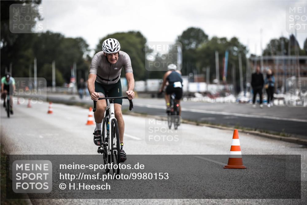 16.08.2026 - KN Förde Triathlon 2026 H.Heesch http://msf.ph/oto/9980153 16.08.2026 11:43:50 Radfahren  meine-sportfotos.de