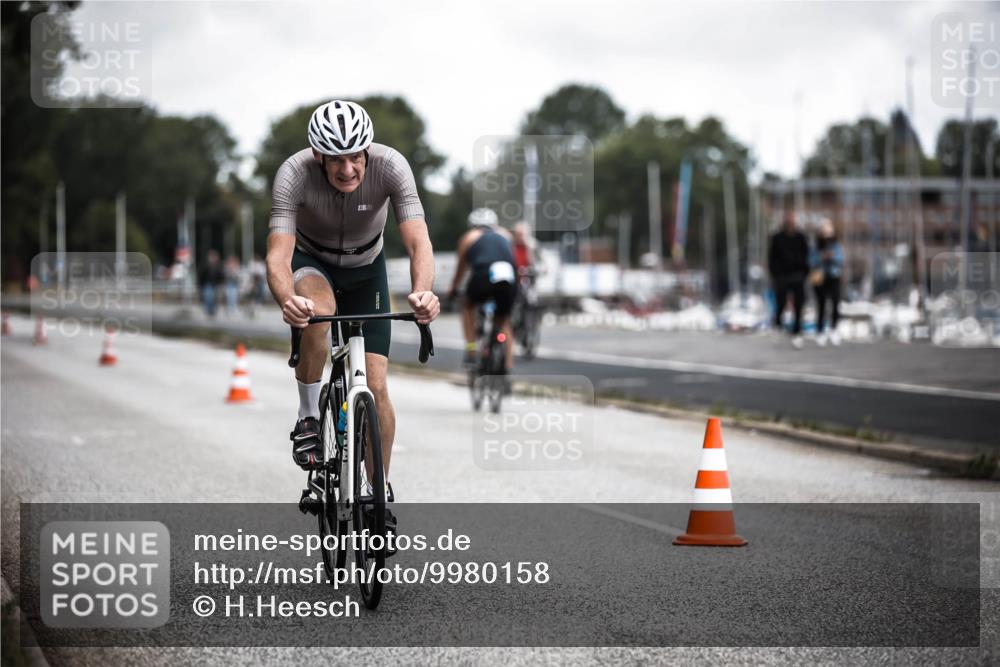 16.08.2026 - KN Förde Triathlon 2026 H.Heesch http://msf.ph/oto/9980158 16.08.2026 11:43:50 Radfahren  meine-sportfotos.de