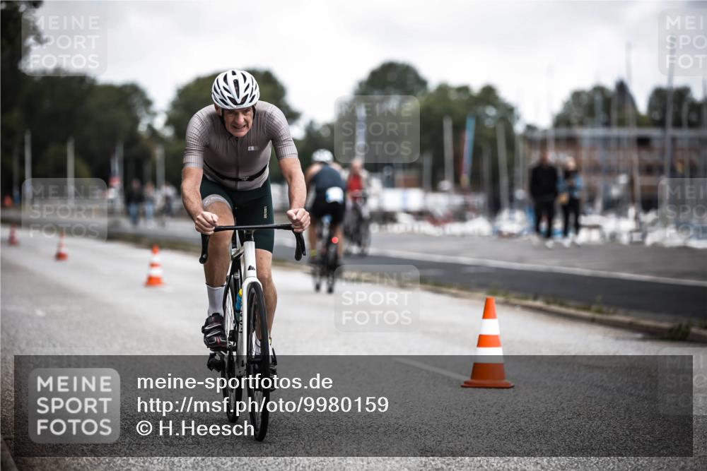 16.08.2026 - KN Förde Triathlon 2026 H.Heesch http://msf.ph/oto/9980159 16.08.2026 11:43:51 Radfahren  meine-sportfotos.de