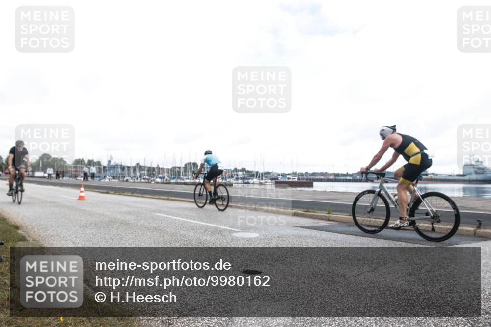 16.08.2026 - KN Förde Triathlon 2026 H.Heesch http://msf.ph/oto/9980162 16.08.2026 11:25:02 Radfahren 331, 406, 408, 409, 426 meine-sportfotos.de