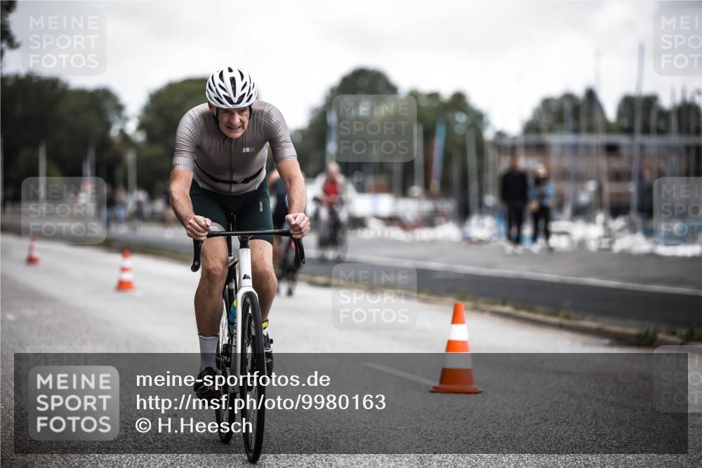16.08.2026 - KN Förde Triathlon 2026 H.Heesch http://msf.ph/oto/9980163 16.08.2026 11:43:51 Radfahren  meine-sportfotos.de