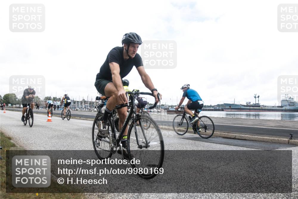 16.08.2026 - KN Förde Triathlon 2026 H.Heesch http://msf.ph/oto/9980169 16.08.2026 11:25:03 Radfahren 331, 341, 408, 409, 426 meine-sportfotos.de