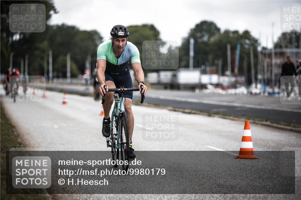 16.08.2026 - KN Förde Triathlon 2026 H.Heesch http://msf.ph/oto/9980179 16.08.2026 11:43:54 Radfahren  meine-sportfotos.de