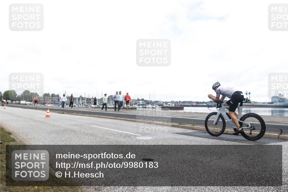 16.08.2026 - KN Förde Triathlon 2026 H.Heesch http://msf.ph/oto/9980183 16.08.2026 11:25:23 Radfahren 415 meine-sportfotos.de