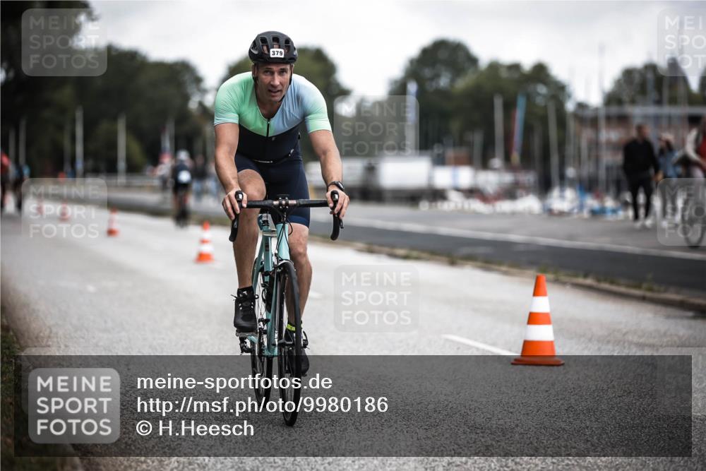 16.08.2026 - KN Förde Triathlon 2026 H.Heesch http://msf.ph/oto/9980186 16.08.2026 11:43:54 Radfahren  meine-sportfotos.de