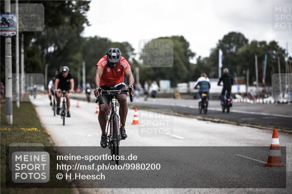 16.08.2026 - KN Förde Triathlon 2026 H.Heesch http://msf.ph/oto/9980200 16.08.2026 11:43:59 Radfahren 351, 801 meine-sportfotos.de
