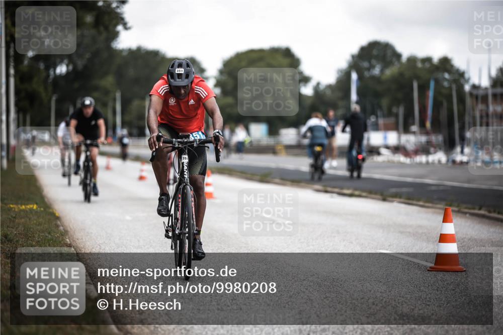 16.08.2026 - KN Förde Triathlon 2026 H.Heesch http://msf.ph/oto/9980208 16.08.2026 11:44:00 Radfahren 351, 801 meine-sportfotos.de