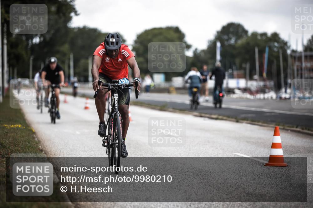 16.08.2026 - KN Förde Triathlon 2026 H.Heesch http://msf.ph/oto/9980210 16.08.2026 11:44:00 Radfahren 351, 801 meine-sportfotos.de